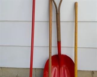 CLEARANCE!!! $4.00 NOW, WAS $14.00.............Broom, Axe, Shovel and more (P003)