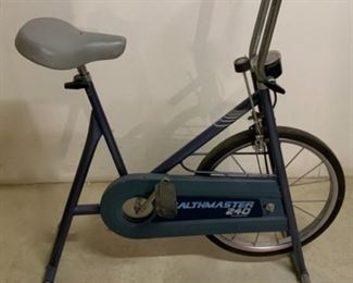 CLEARANCE!!! $5.00 NOW, WAS $20.00.............Healthmaster 240 Exercise Bike (P664)