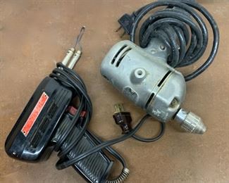 CLEARANCE!!!  $8.00 NOW, WAS $20.00...............Heat Gun and Drill (P636)