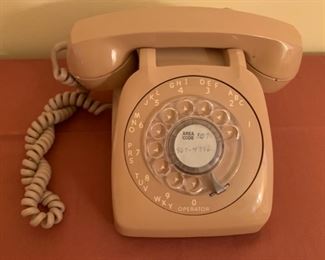 CLEARANCE!!!  $15.00 NOW, WAS $45.00..............Old Time Rotary Dial Telephone (P830)