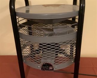 HALF OFF !  $25.00 NOW, WAS $50.00............Kisco Model 7000 Fan (P834)