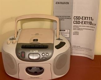 CLEARANCE!!!  $4.00 NOW, WAS $16.00............Aiwa CD player (P835)