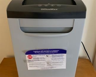 $25.00..............Office Max Shredder (P195)