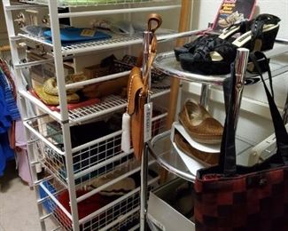 TALL BASKET RACK SHELF UNIT, METAL SHELF UNIT WITH GLASS SHELVES