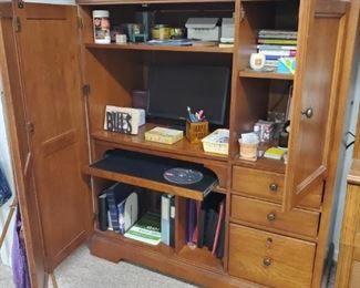 COMPUTER CLOSET DESK (OPEN)