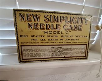 ANTIQUE METAL NEEDLE CASE WITH NEEDLES