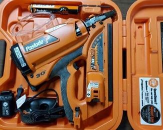 PASLODE Cordless XP Framing Nail Gun...Used very little & like new.  Model CF325XP 