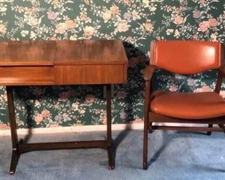 Hooker MCM Vanity Chair