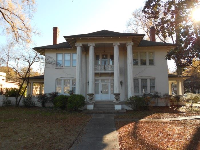 GREAT CENTRAL GARDENS ESTATE in Memphis, TN starts on 12/12/2020