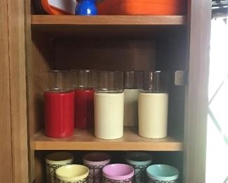 Fab MCM tumblers in awesome vintage condition!
Sets of 5 and 6
1950s sandwich plates set of 4