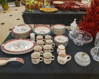 Royal Seasons Snowman Dinnerware