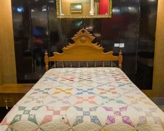 Beautiful Quilt and antique bed (3/4 size)