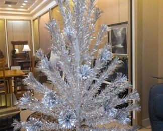 Aluminum Christmas Tree with Color Wheel!