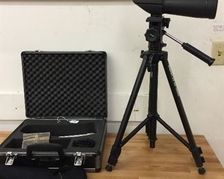 Leupold Wind River Spotting Scope + stand and case in great shape!