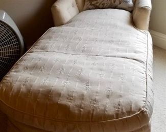 White Lounger - $100 - 62x27x30