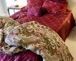 Queen Mattress / Box Spring / Bedding - $100