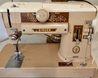 Vintage Singer Slant-O-Matic Sewing Machine Model 401A with Case - $150