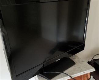Sanyo 32" LCD TV - $40