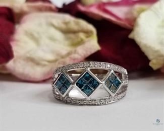 .925 Silver Vintage Style Blue and White Diamond Ring