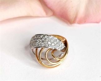 Unique 18K White Gold and Diamond Ring