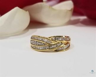 18K Yellow Gold Baguette Ring