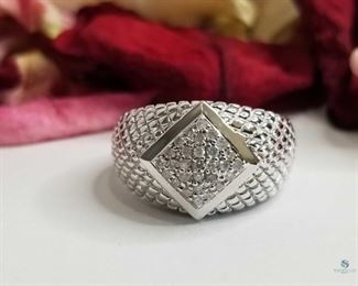 Diamonds in a Unique Diamond Design .925 Silver Ring