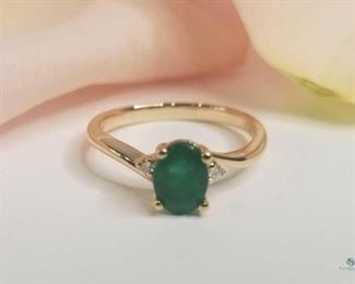 14K Yellow Gold Emerald Ring