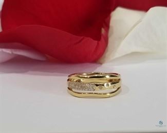 18K Yellow Gold Band with Multiple Diamonds