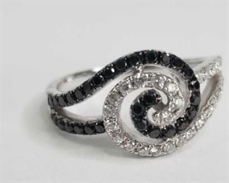 18K White Gold Midnight Star Black and White Diamond Ring