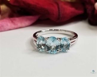 Beautiful Aquamarine .925 Silver Ring