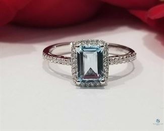 14K White Gold Delicate Aquamarine and Diamond Ring