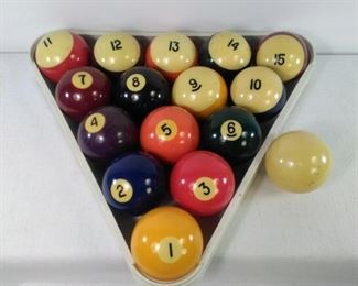 Vintge pool ball set with cue ball