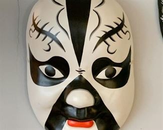 LOT #118 - $20 - Paper Mache Japanese Style Wall Mask