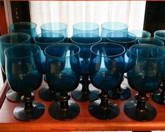 LOT #173 - $120 - Lot of 12 Vintage Bertil Vallien Blue Boda Afors Bruk Sweden Wine Glasses / Stemware (larger)