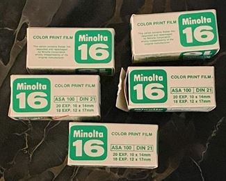 LOT #196 - $20 - Minolta-16 Spy Camera (view of Minolta 16 color print film)
