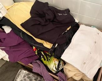Women's Clothing - T-Shirts & Blouses