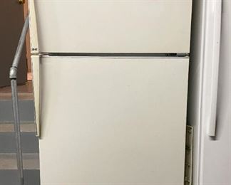 Refrigerator / Freezer 