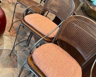 5 metal and wood bar stools