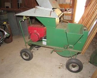 large capacity wood chipper