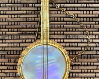 Vtg Mandle Banjo Brooch