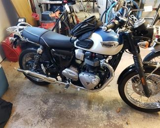 2017 Triumph Bonneville motorcycle