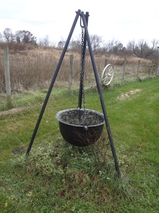 BUY-IT NOW ANTIQUE CAST IRON SCALDING KETTLE WITH TRIPOD  8' TALL, KETTLE 36" DIA. 22" DEEP SMALL CRACK IN THE BOTTOM, WAS USED AS A PLANTER $299