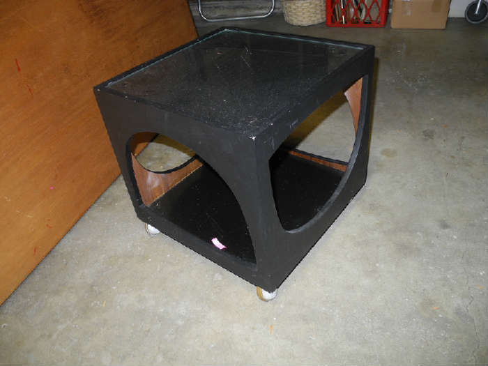Groovy 70's cube table