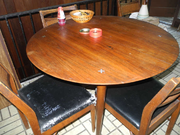 Nice mid-century table, chairs not in good condition.
