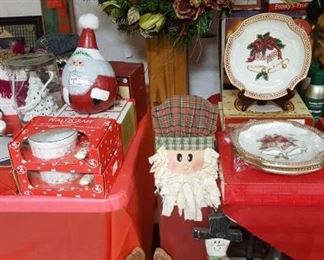 Large wooden Santa cut out & Fitz Floyd plates