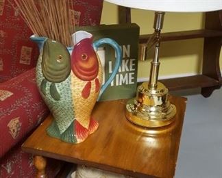 Side table & fish pitcher & vase