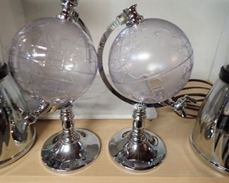 GLOBE SERVING DECANTERS