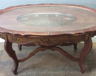 VTG. EAGLE CARVED COFFEE TABLE W