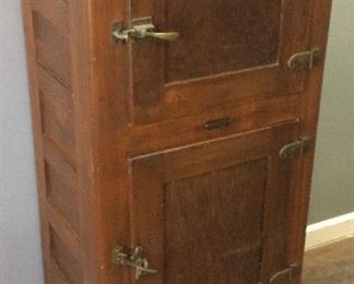 ANTIQUE COLUMBIA REFRIGERATOR ICE BOX