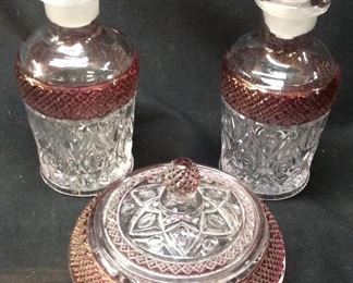 VTG. 3 PIECE CRANBERRY ACCENT GLAS